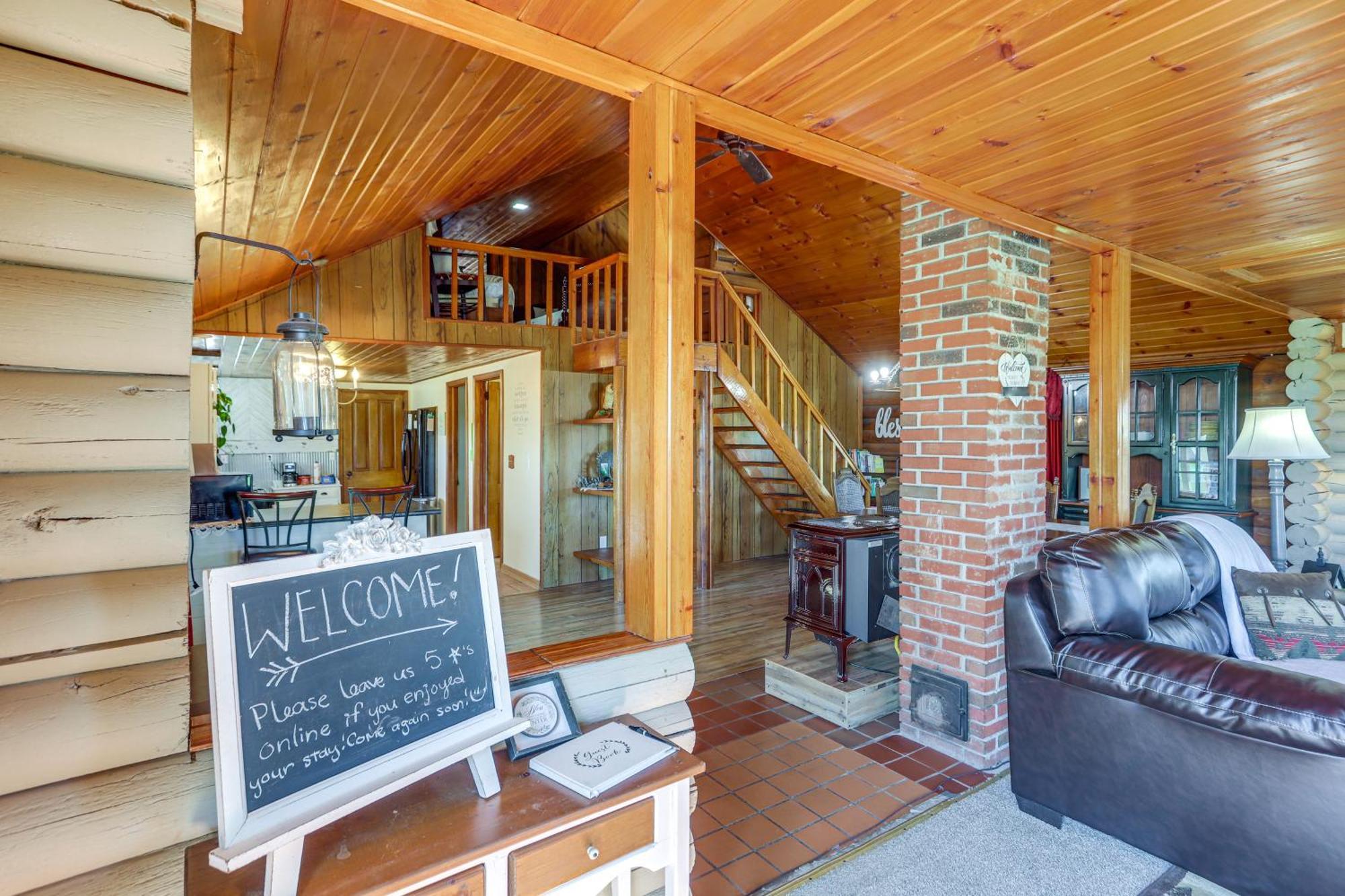 Quiet Shiloh Retreat With Spacious Yard And Fireplace! Exterior photo